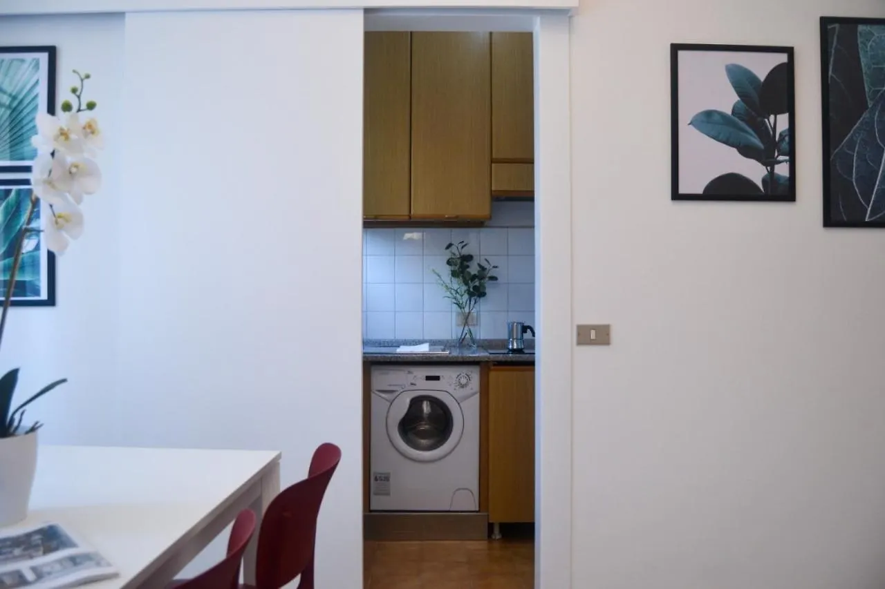 Joivy Lovely Apt For 4 Next To Bus And Metro Station Milan